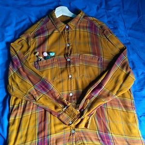 Boyfriend Fit Flannel Buttondown shirt w/ Pockets